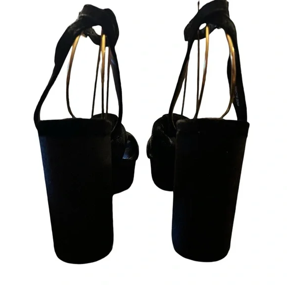 Aqua Lory Black Velvet Heels Size 6 - Picture 4 of 11